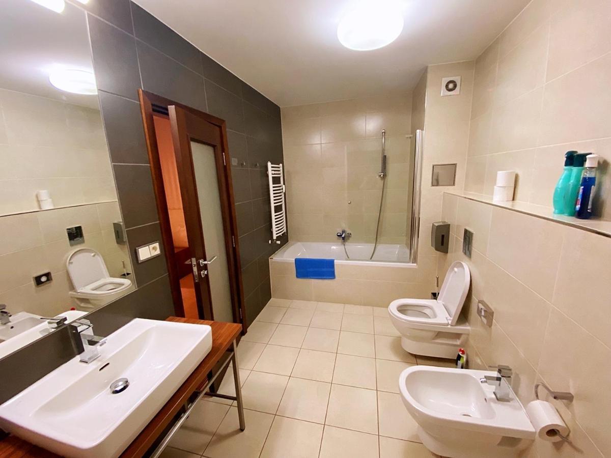 Golden Fish Apartmany Xia Plzeň Eksteriør billede