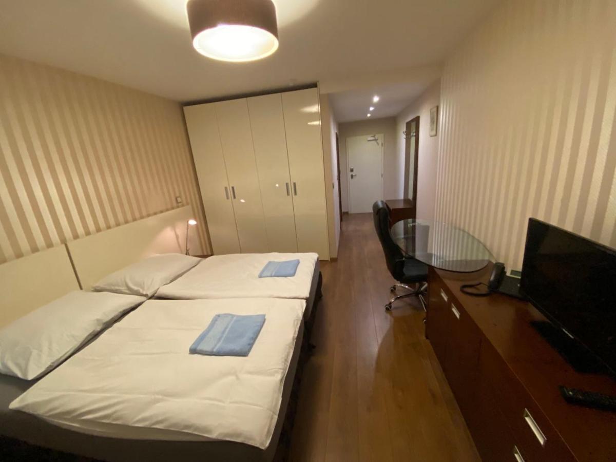 Golden Fish Apartmany Xia Plzeň Eksteriør billede