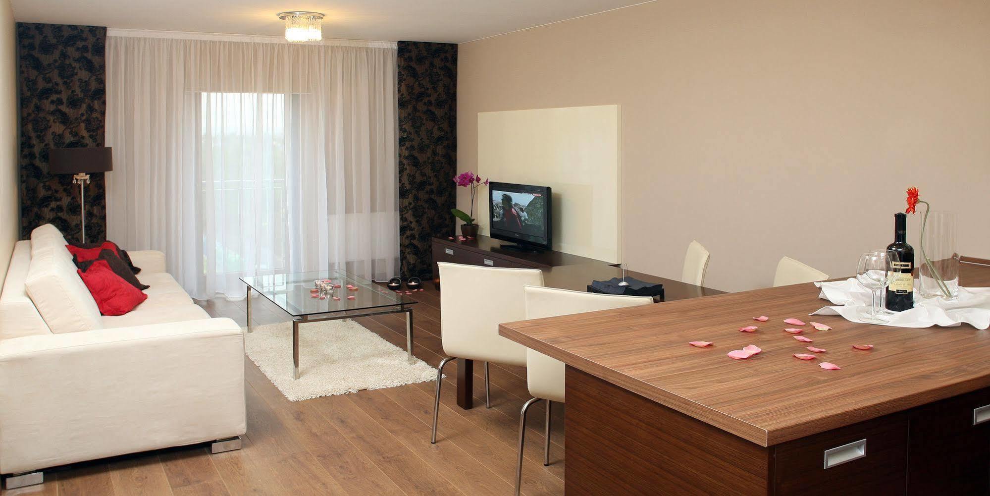 Golden Fish Apartmany Xia Plzeň Eksteriør billede