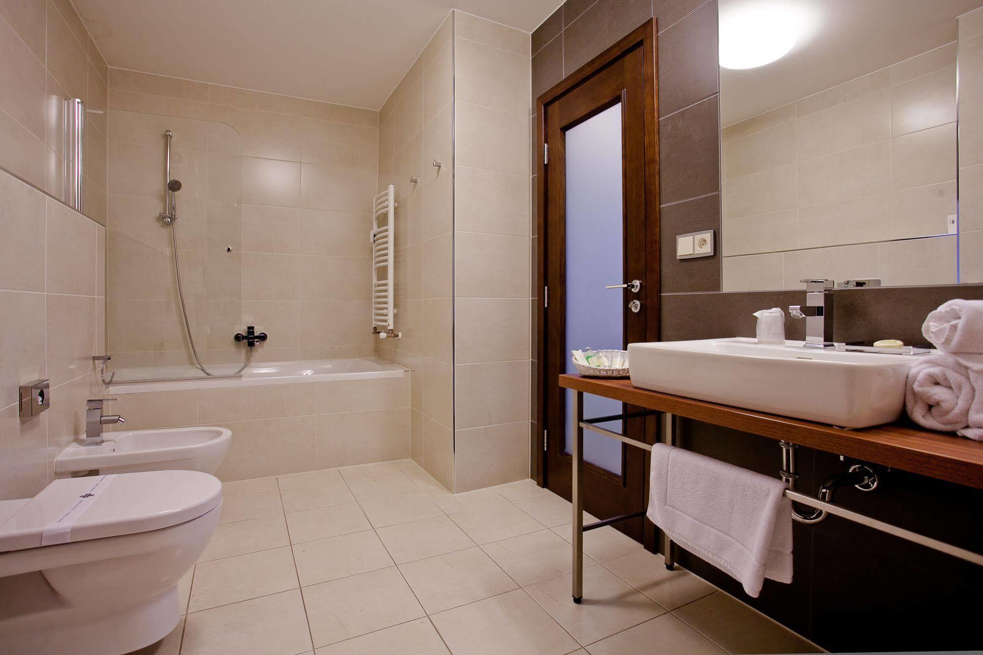 Golden Fish Apartmany Xia Plzeň Eksteriør billede