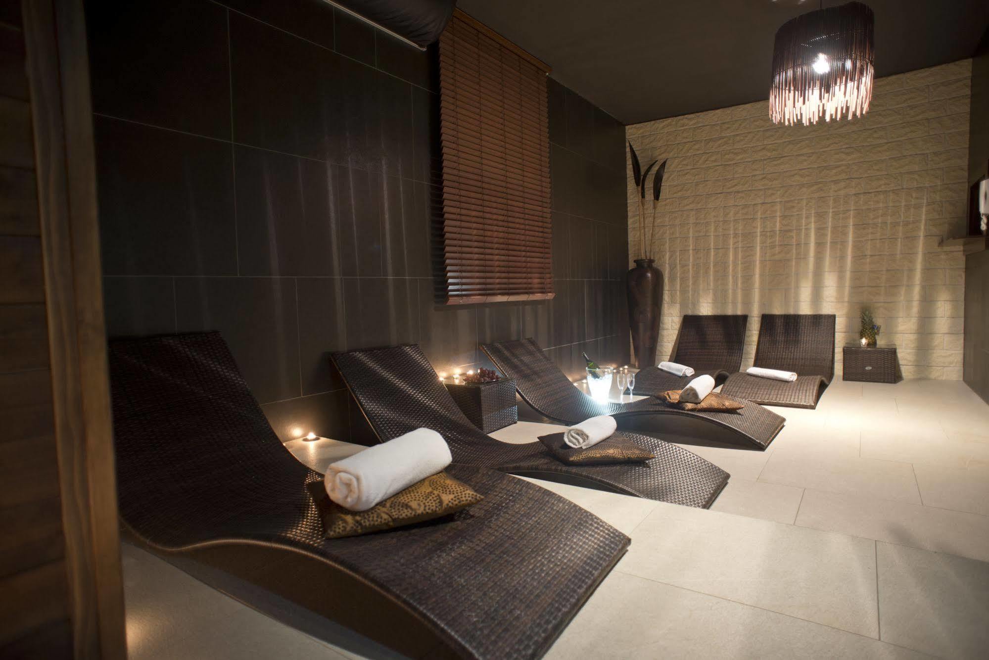 Golden Fish Apartmany Xia Plzeň Eksteriør billede